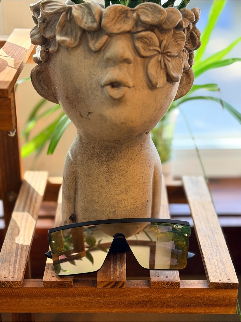 QUAY HINDSIGHT Oversized Shield Sunglasses